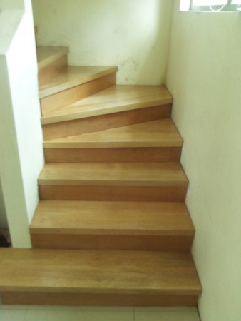 ESCALA TERMINADA CON VITRIFICADO